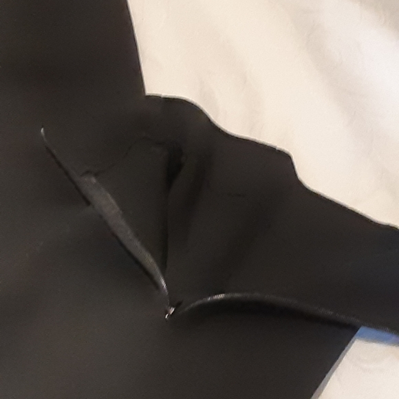 Womans Le chateau Dress Pants In Black, High Rise, Size 15/16 - Picture 16 of 16